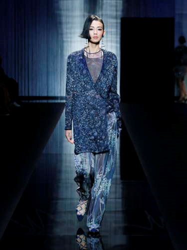 GIORGIO ARMANI 2017 İLKBAHAR/YAZ KADIN KOLEKSİYONU: CHARMANI