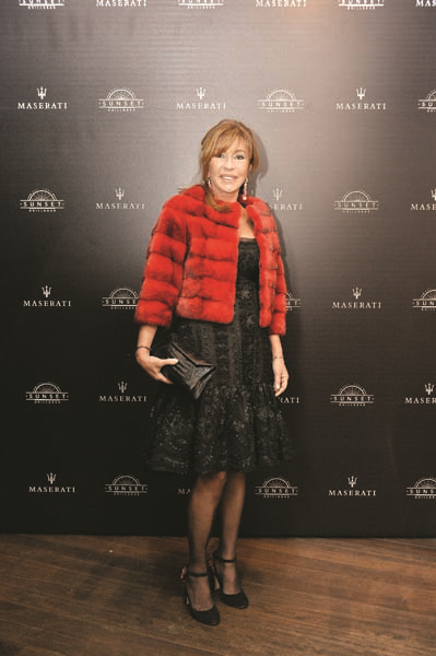 MÜZİKLE RENKLENEN  YENİ YIL BULUŞMASI