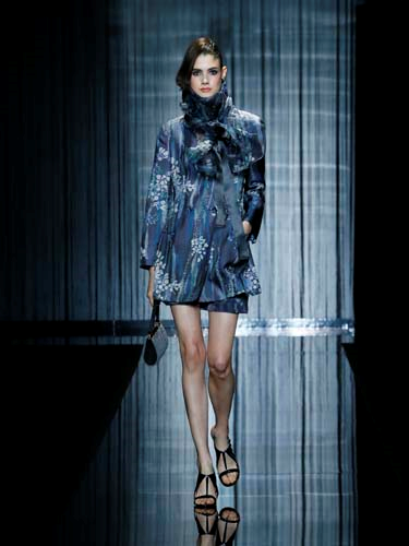 GIORGIO ARMANI 2017 İLKBAHAR/YAZ KADIN KOLEKSİYONU: CHARMANI