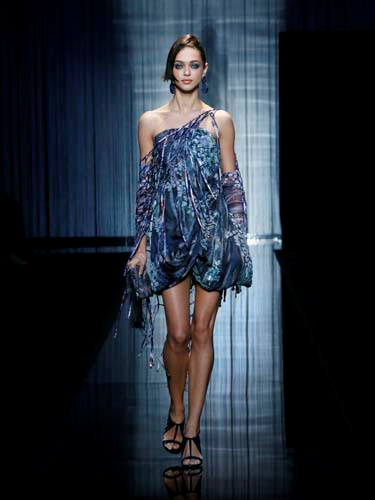 GIORGIO ARMANI 2017 İLKBAHAR/YAZ KADIN KOLEKSİYONU: CHARMANI