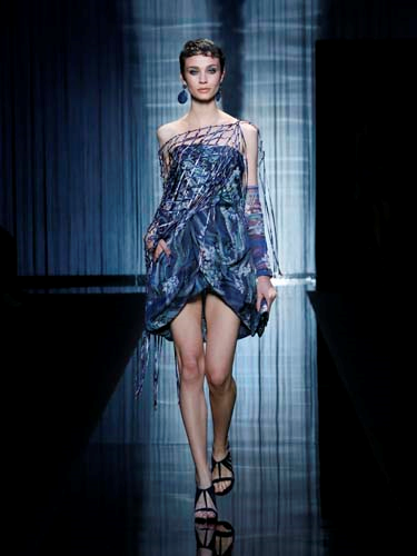 GIORGIO ARMANI 2017 İLKBAHAR/YAZ KADIN KOLEKSİYONU: CHARMANI