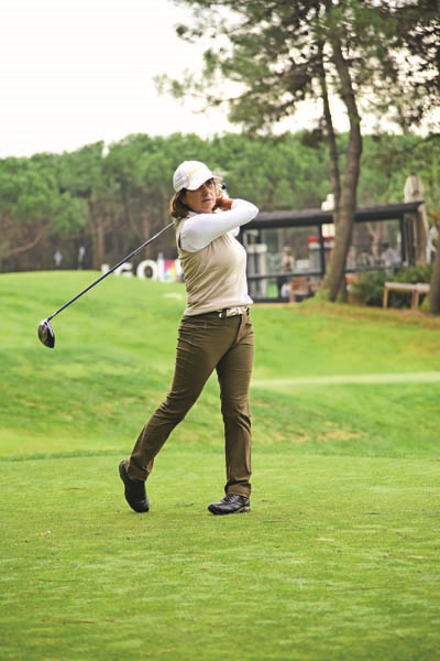 CEMİYET VE İŞ DÜNYASININ EN BAŞARILI KADIN GOLFÇÜLERİ