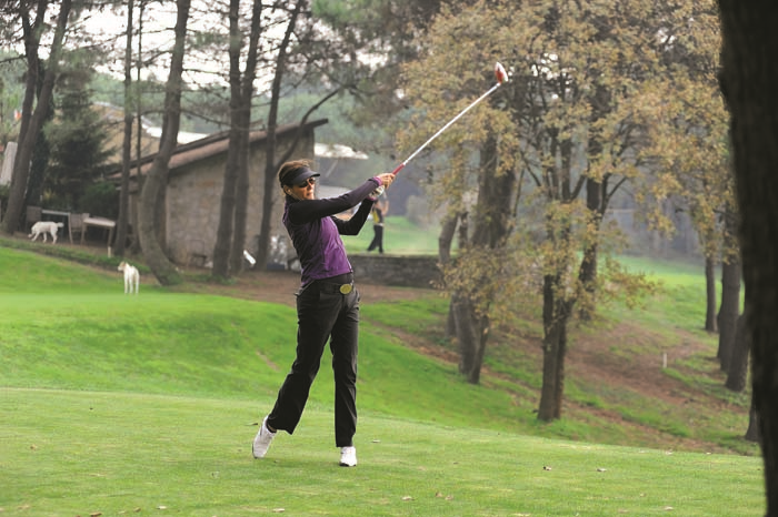 CEMİYET VE İŞ DÜNYASININ EN BAŞARILI KADIN GOLFÇÜLERİ