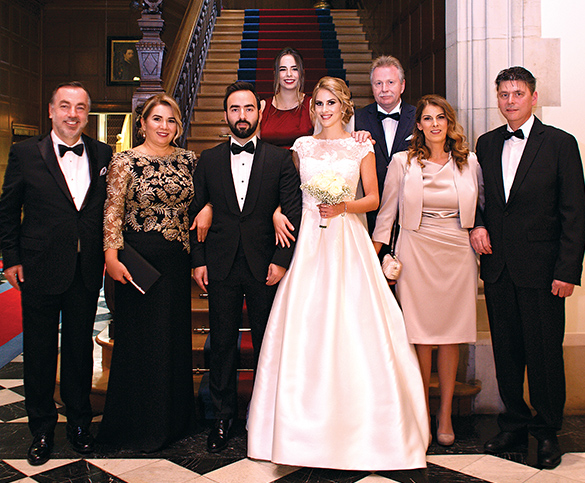 ÖMÜR BOYU MUTLULUĞA TARİHİ KORENBERG ŞATOSU’NDA  ‘EVET’ DEDİLER