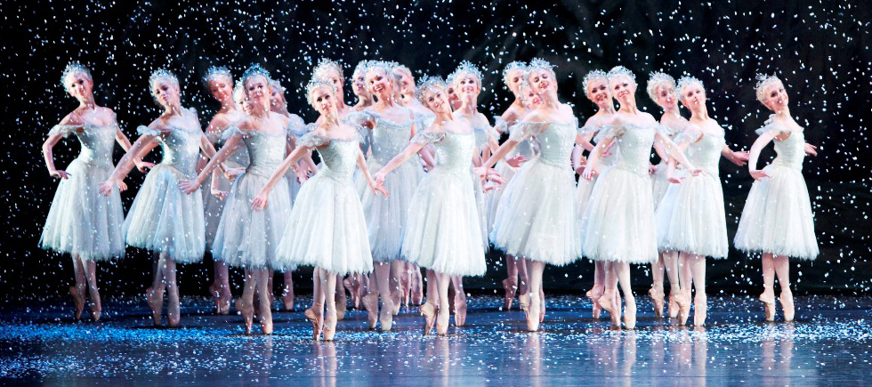THE NUTCRACKER (FINDIKKIRAN) BALESİ İSTANBUL'DA
