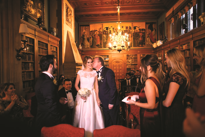 ÖMÜR BOYU MUTLULUĞA TARİHİ KORENBERG ŞATOSU’NDA  ‘EVET’ DEDİLER