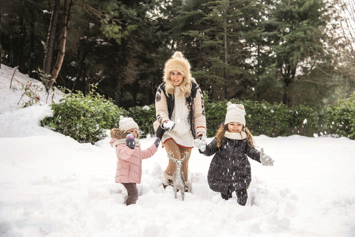 CEMİYETİN ÜNLÜ İSİMLERİNİN KAR KEYFİNE ORTAK OLDUK