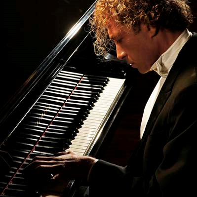 İSTANBUL RESİTALLERİ