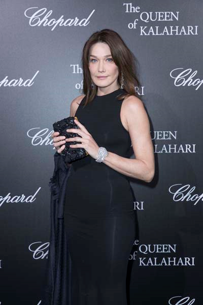 YENİ MÜCEVHER KOLEKSİYONUNU TANITTI