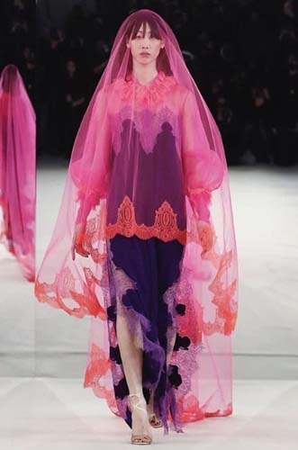 TÜM GÖZLER PARİSTE