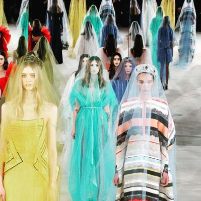 TÜM GÖZLER PARİSTE