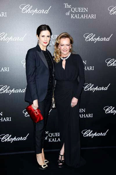 YENİ MÜCEVHER KOLEKSİYONUNU TANITTI