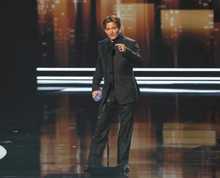 HALKIN FAVORİ YILDIZLARI  ÖDÜLLENDİRİLDİ