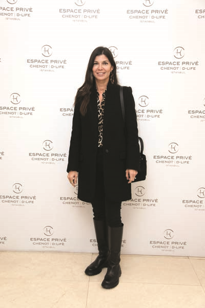 ALEM VE CHENOT D-LIFE EV SAHİPLİĞİNDE CEMİYETİN ÜNLÜ  İSİMLERİYLE ÖĞLE YEMEĞİNDE BULUŞTUK