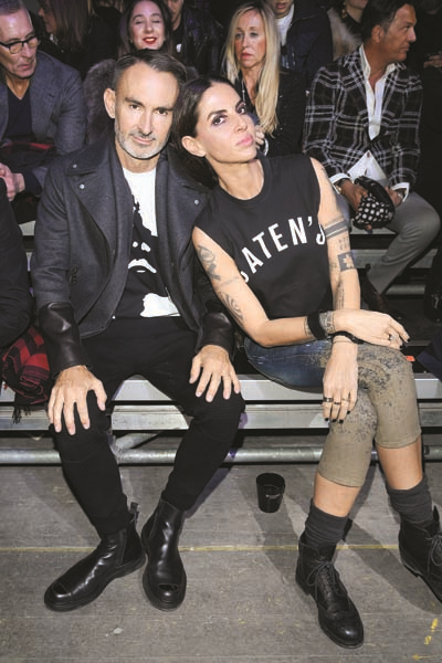 İKİZLERDEN RENKLİ PARTİ