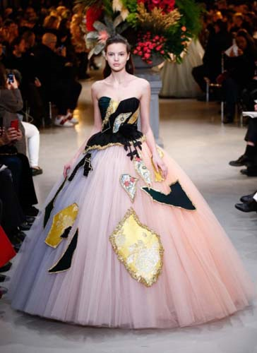 PARİS HAUTE COUTURE MODA HAFTASI SON BULDU