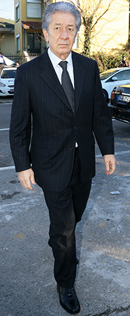 “MAVİ GÖZLÜ GÜLERYÜZLÜ PATRON”  SEVENLERİYLE ANILDI 