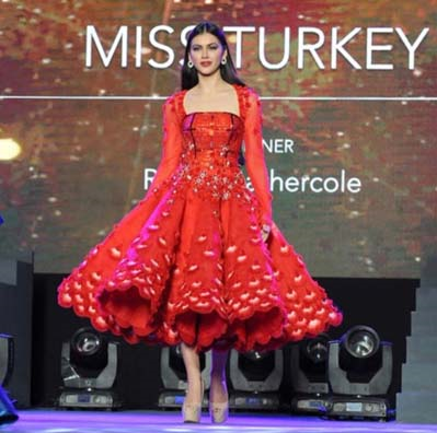 KAİNAT TACININ PEŞİNDE