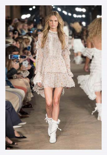 LORENZO SERAFINI 80LERDEN ESİNLENDİ