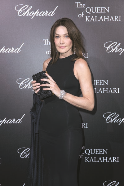 PARİSİN GÖBEĞİNDE GÖRKEMLİ DAVET 