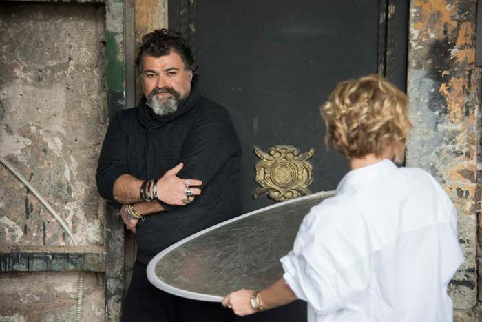 SEVAN BIÇAKÇININ ÇEKİMİNİN RENKLİ PERDE ARKASI