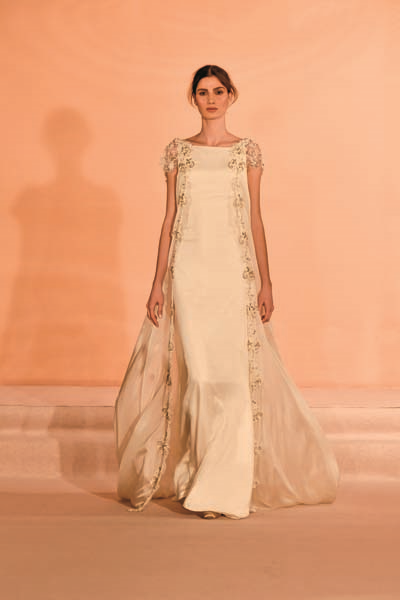 KIBRIS’TA DİLEK HANİF KOLEKSİYONU BÜYÜLEDİ