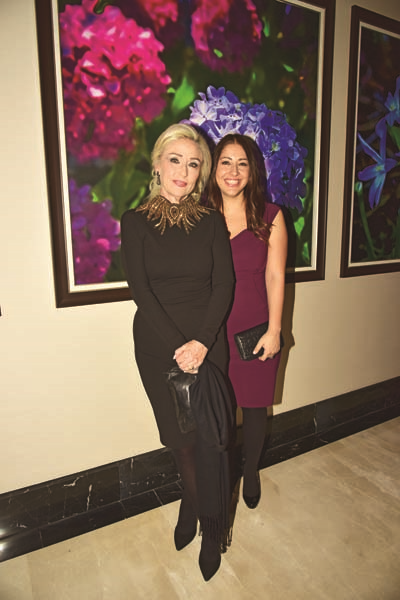 KIBRIS’TA DİLEK HANİF KOLEKSİYONU BÜYÜLEDİ