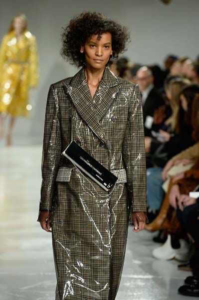 RAF SIMMONS’LI YENİ CALVIN KLEIN