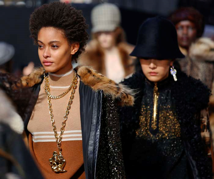 MARC JACOBSIN NEW YORKU