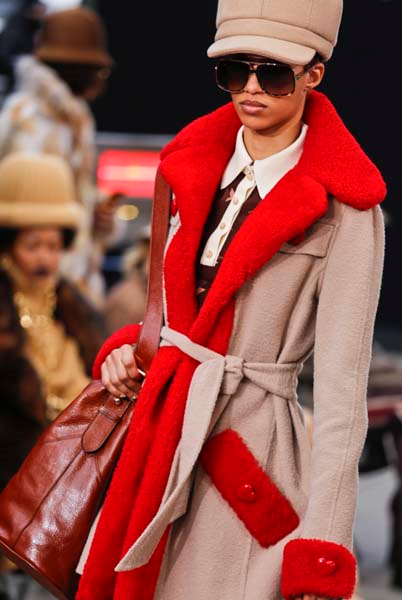 MARC JACOBSIN NEW YORKU