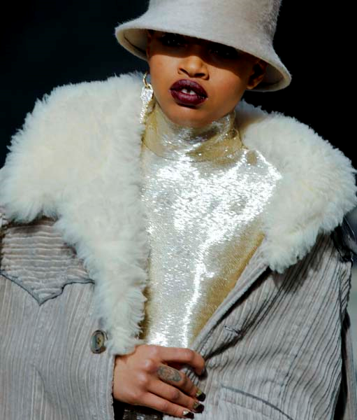 MARC JACOBSIN NEW YORKU