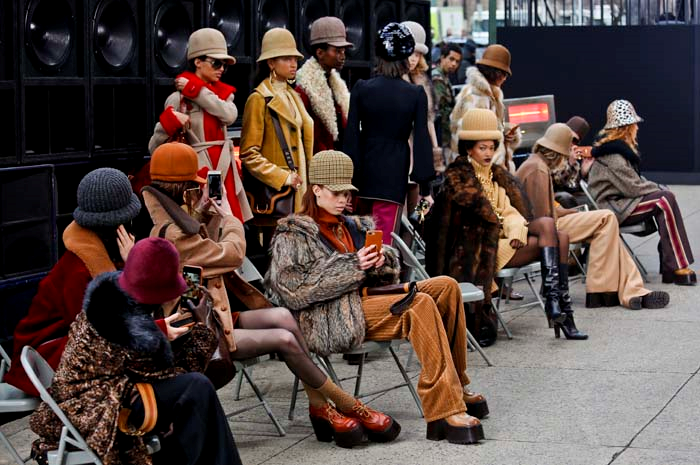 MARC JACOBSIN NEW YORKU