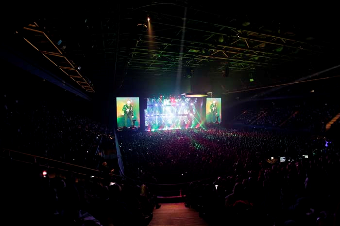 TARKAN'DAN EĞİTİME BÜYÜK DESTEK