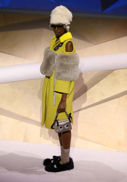 LONDRA MODA HAFTASININ GÖZE ÇARPANLARI