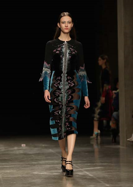 LONDRA MODA HAFTASININ GÖZE ÇARPANLARI