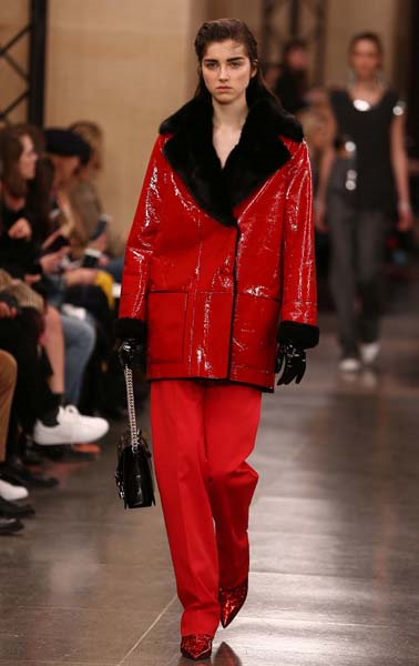 LONDRA MODA HAFTASINDA ÜNLÜLER GEÇİDİ