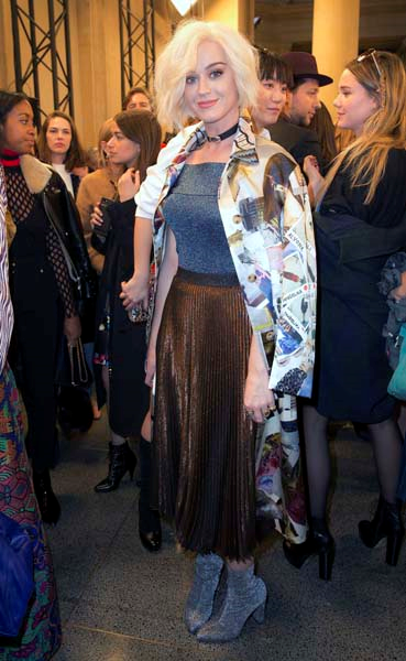 LONDRA MODA HAFTASINDA ÜNLÜLER GEÇİDİ