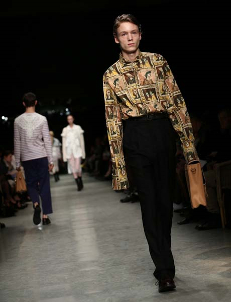 LONDRA MODA HAFTASINDA ÜNLÜLER GEÇİDİ