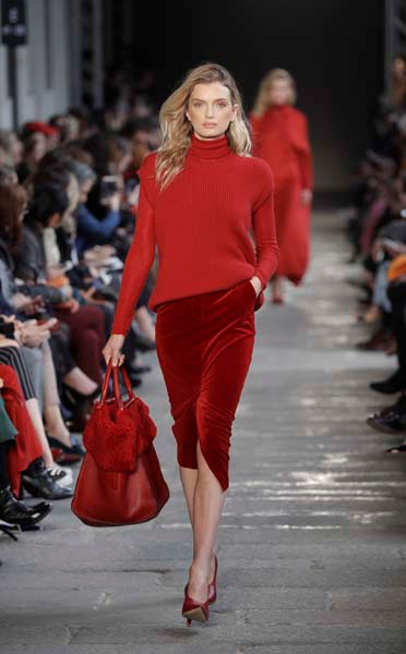 MİLANO MODA HAFTASININ ÖNE ÇIKANLARI