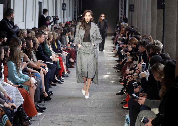 MİLANO MODA HAFTASININ ÖNE ÇIKANLARI