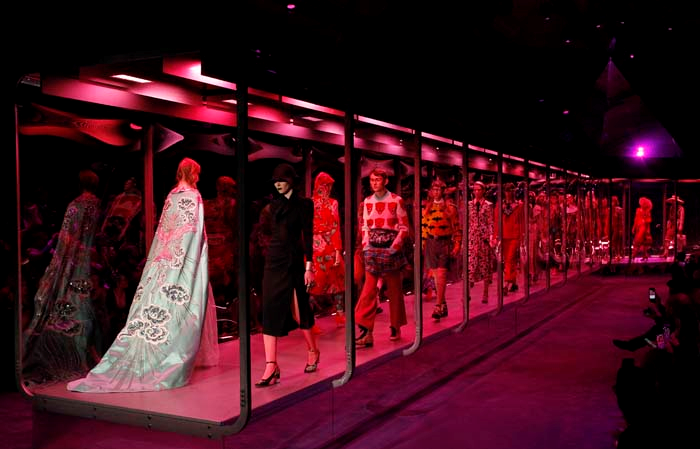 MİLANO MODA HAFTASININ ÖNE ÇIKANLARI