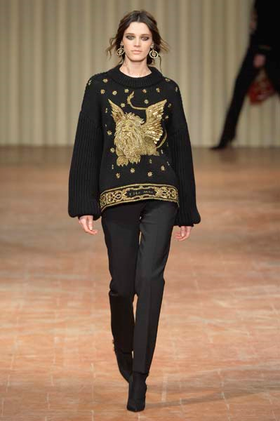 MİLANO MODA HAFTASININ ÖNE ÇIKANLARI