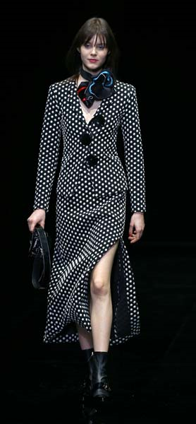 MİLANO MODA HAFTASININ ÖNE ÇIKANLARI