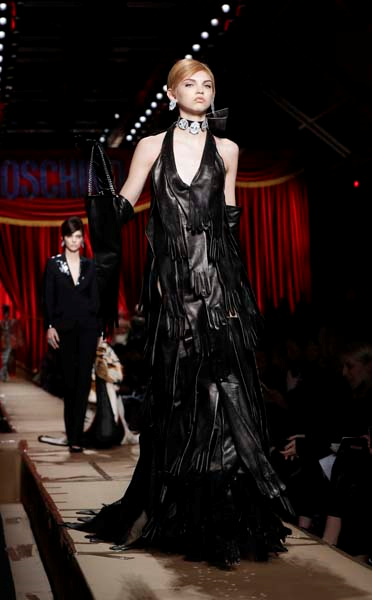 MİLANO MODA HAFTASININ ÖNE ÇIKANLARI