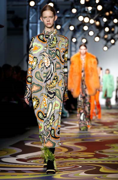 MİLANO MODA HAFTASININ ÖNE ÇIKANLARI