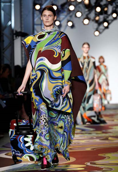 MİLANO MODA HAFTASININ ÖNE ÇIKANLARI