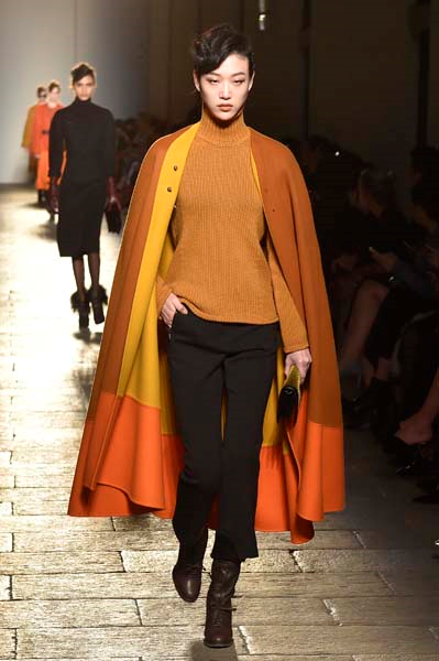 MİLANO MODA HAFTASININ ÖNE ÇIKANLARI