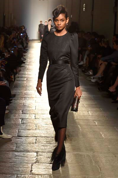 MİLANO MODA HAFTASININ ÖNE ÇIKANLARI