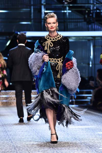 MİLANO MODA HAFTASININ ÖNE ÇIKANLARI