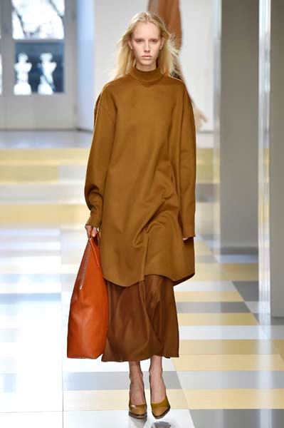 MİLANO MODA HAFTASININ ÖNE ÇIKANLARI